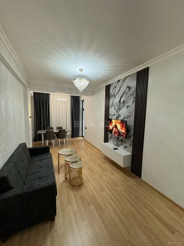 Kirayə verilir 2 otaqlı mənzil 71 m²