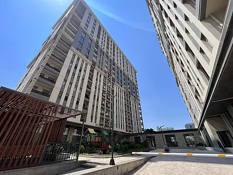 Satılır 3 otaqlı mənzil 114 m²