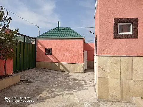 Satılır 4 otaqlı həyət evi 120 m²