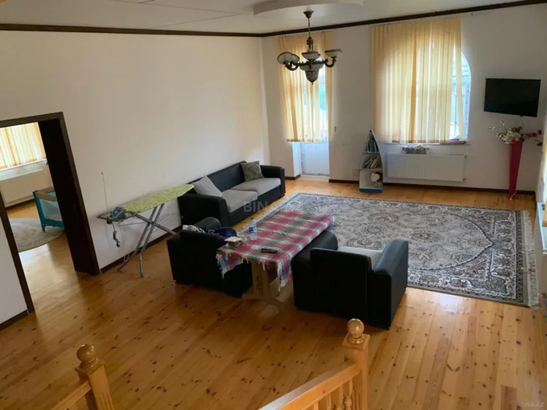 Satılır 4 otaqlı həyət evi 210 m²