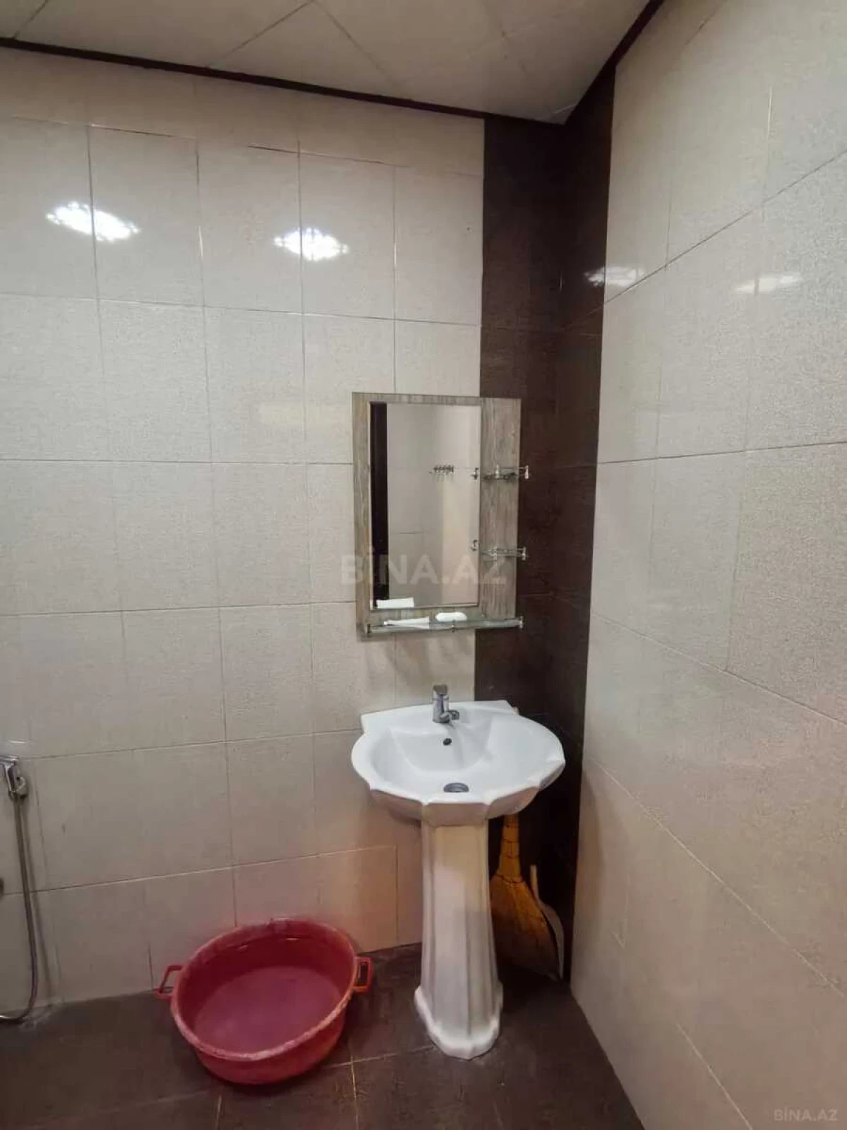 Kirayə verilir 2 otaqlı mənzil 79 m²