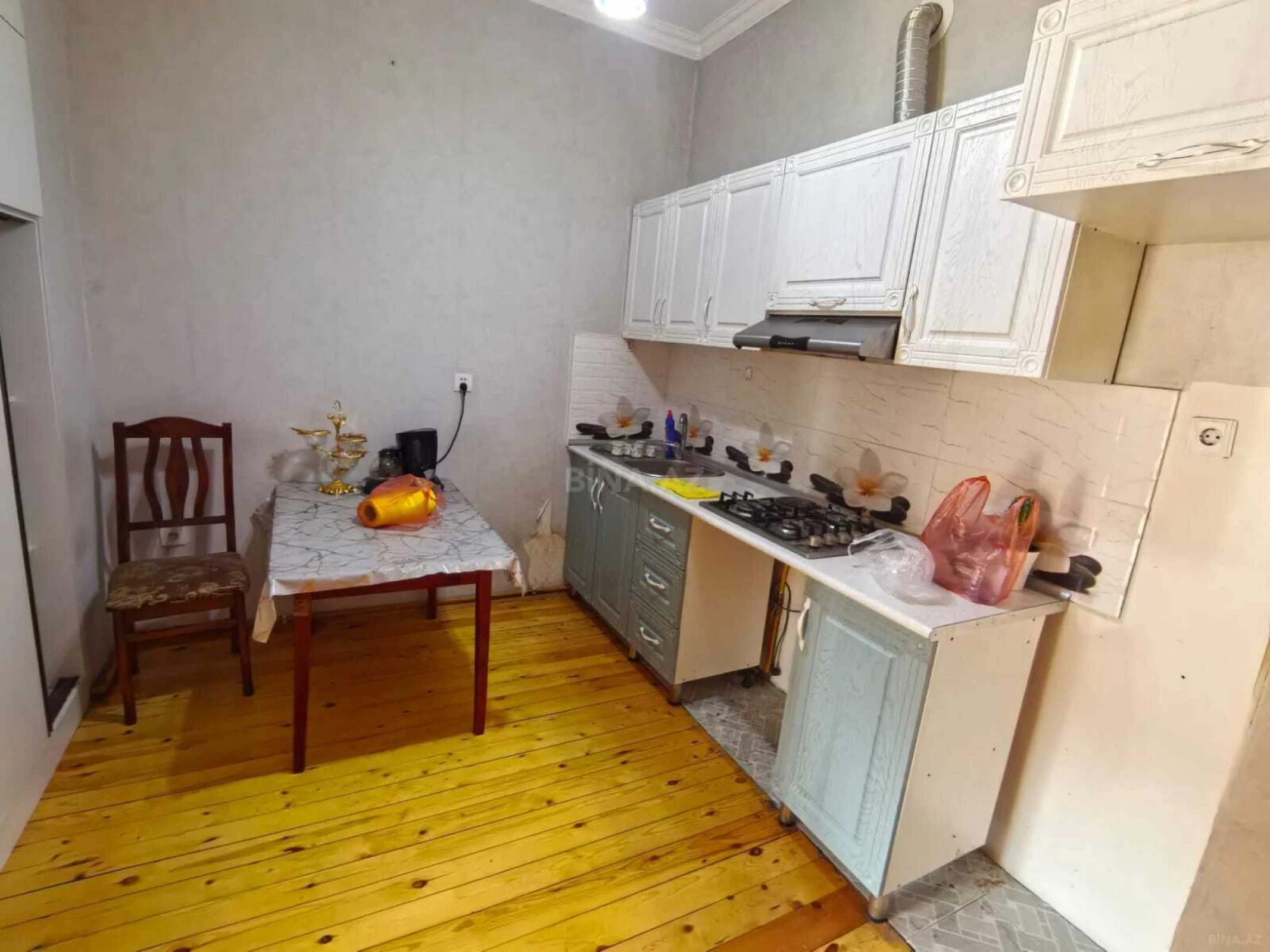 Kirayə verilir 2 otaqlı mənzil 79 m²