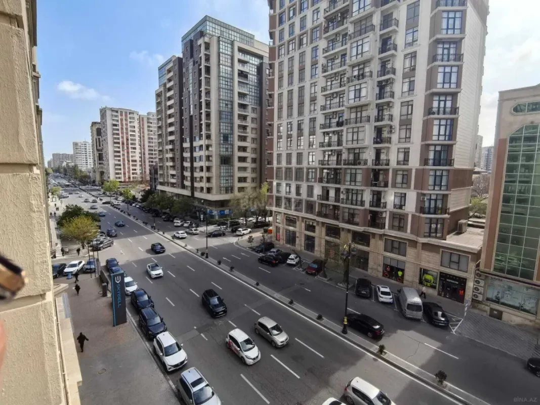 Kirayə verilir 2 otaqlı mənzil 79 m²