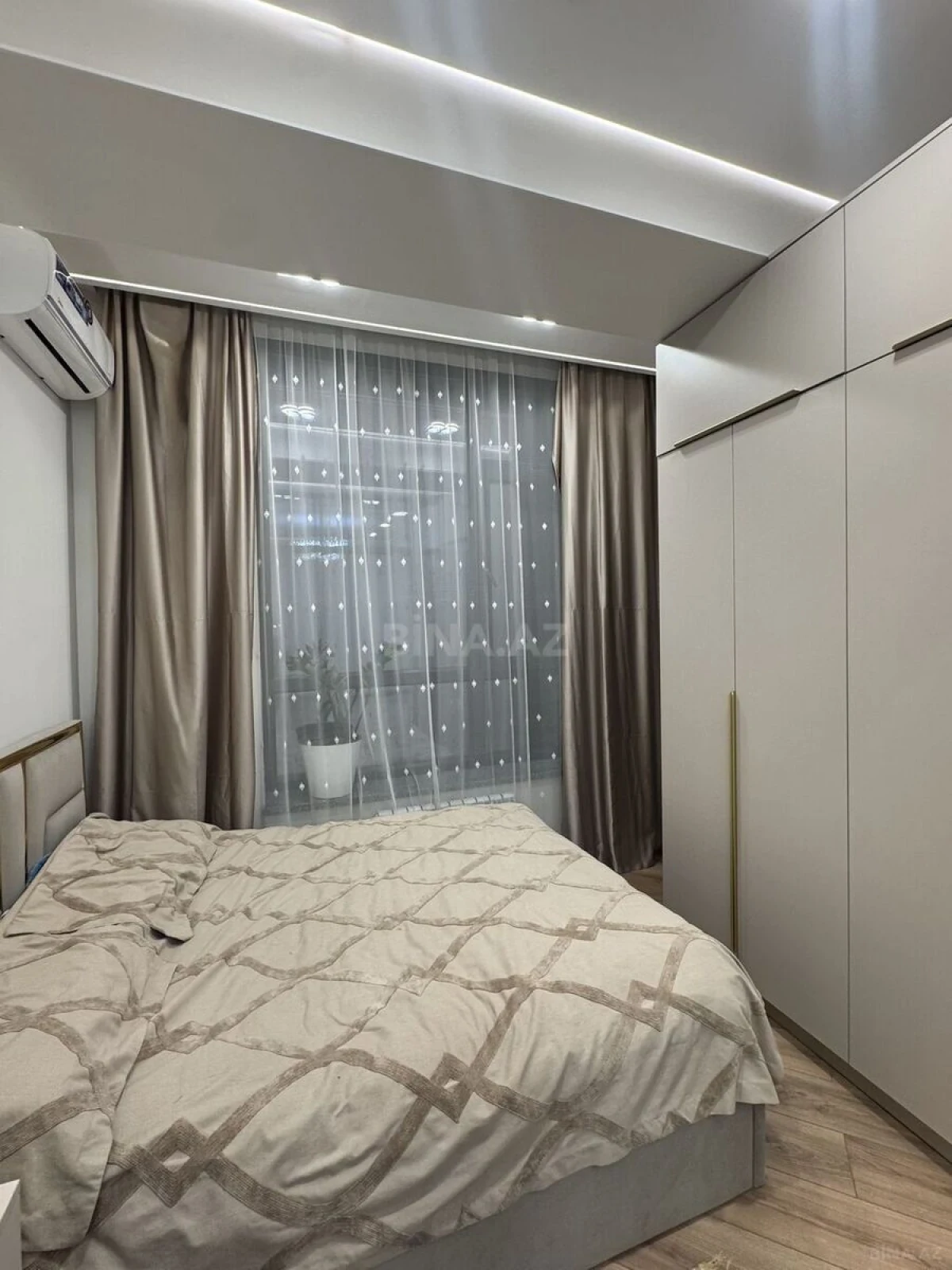 Kirayə verilir 2 otaqlı mənzil 60 m²