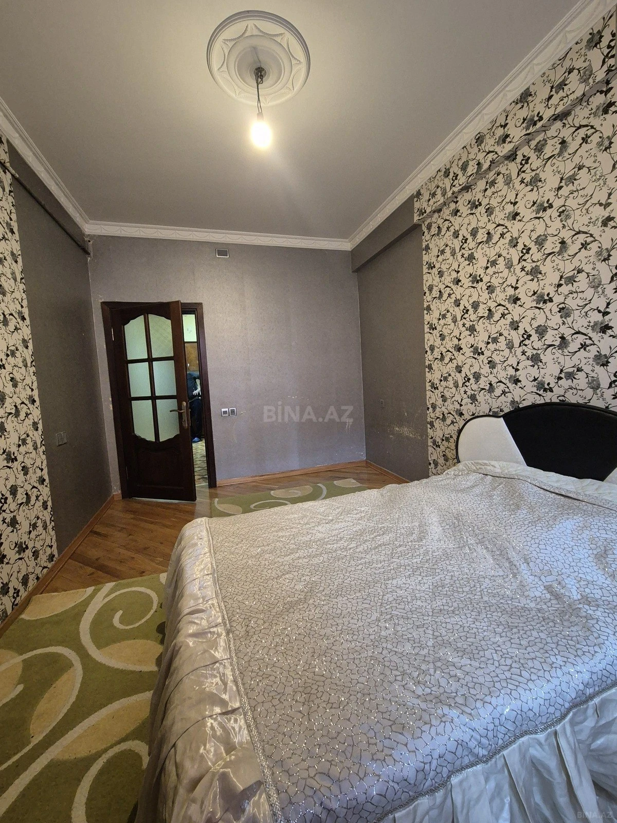 Kirayə verilir 2 otaqlı mənzil 65 m²