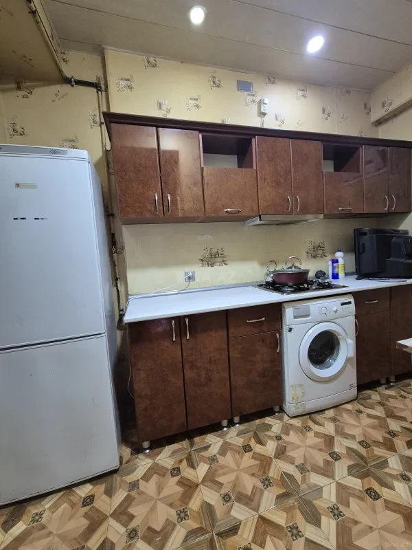 Kirayə verilir 2 otaqlı mənzil 65 m²