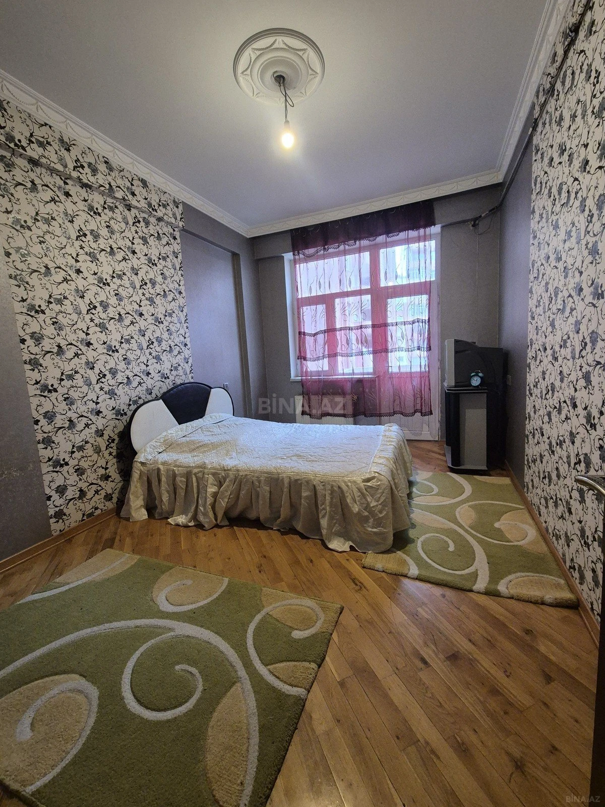 Kirayə verilir 2 otaqlı mənzil 65 m²