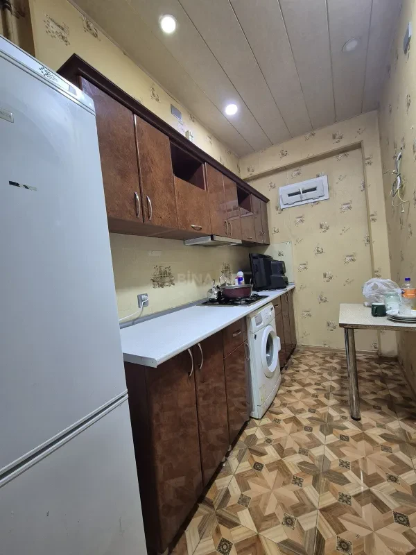 Kirayə verilir 2 otaqlı mənzil 65 m²