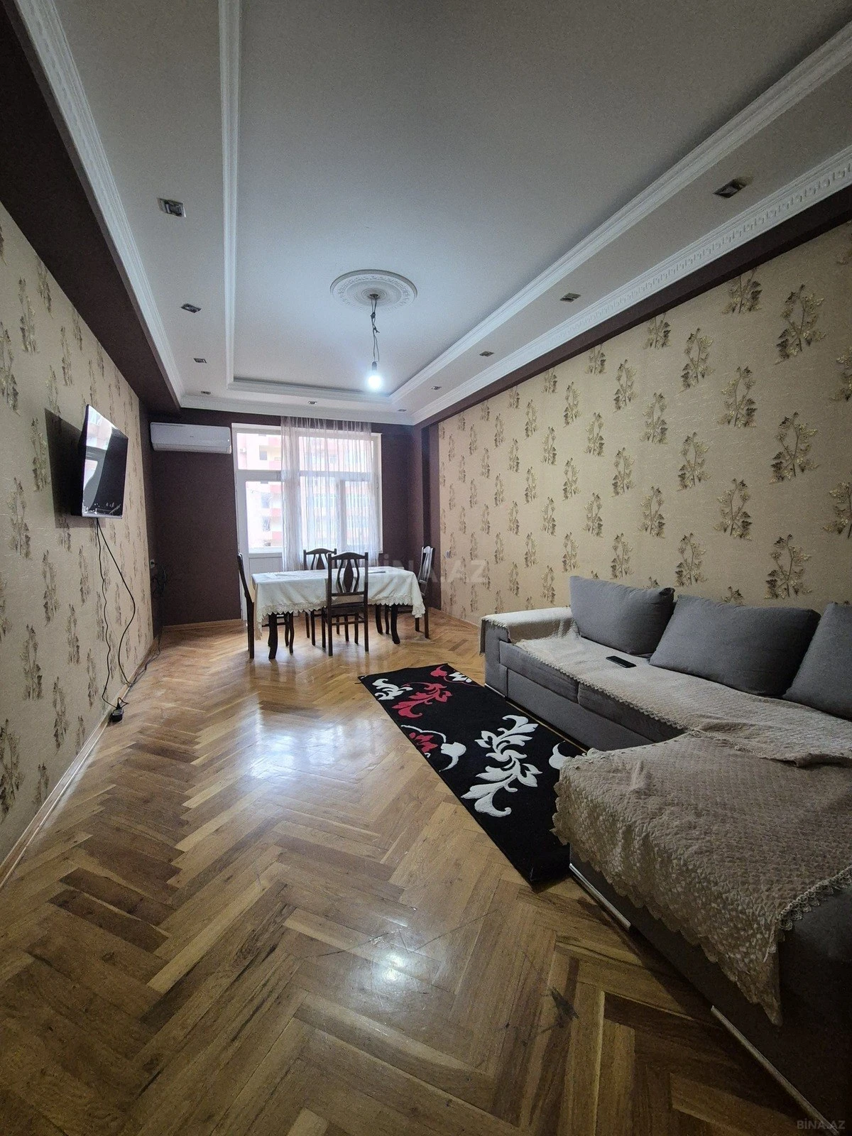 Kirayə verilir 2 otaqlı mənzil 65 m²