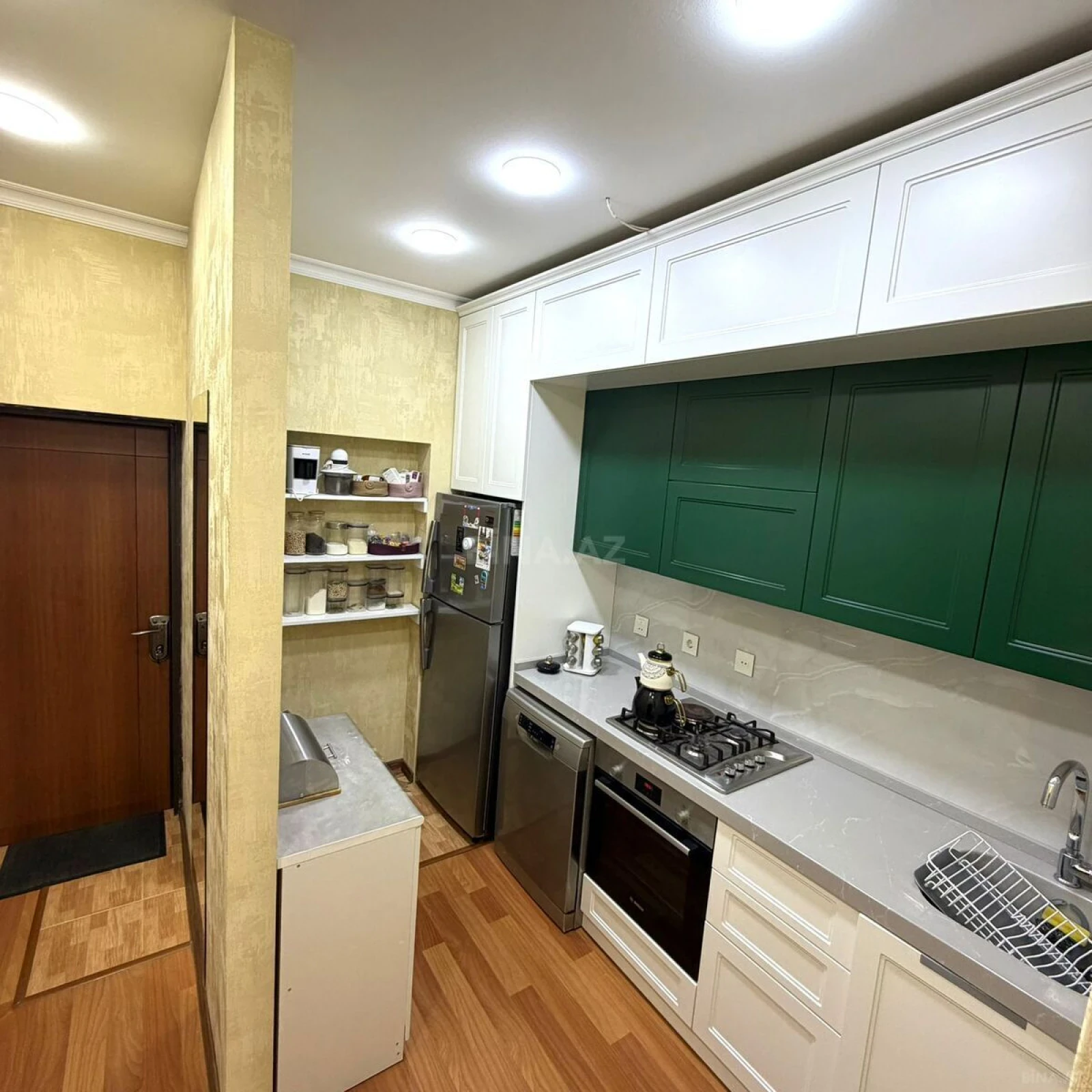 Satılır 3 otaqlı mənzil 63 m²
