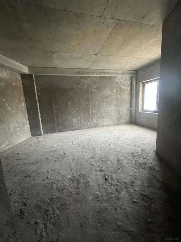 Satılır 5 otaqlı mənzil 255 m²