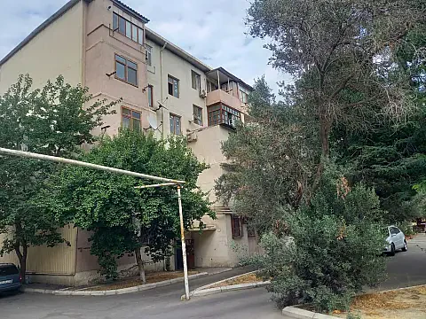 Kirayə verilir 2 otaqlı mənzil 50 m² — Bakı, Memar Əcəmi yanı 2 otaq 50.00 m²