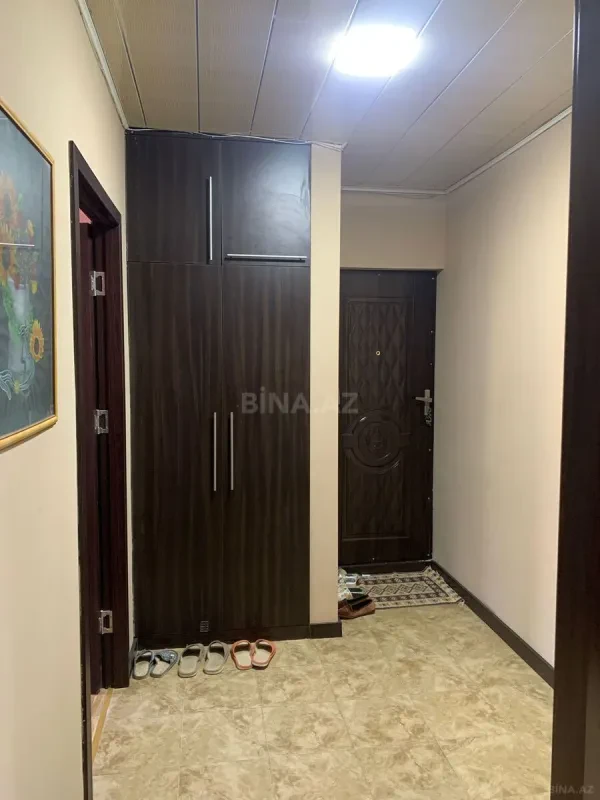 Satılır 5 otaqlı mənzil 105 m²