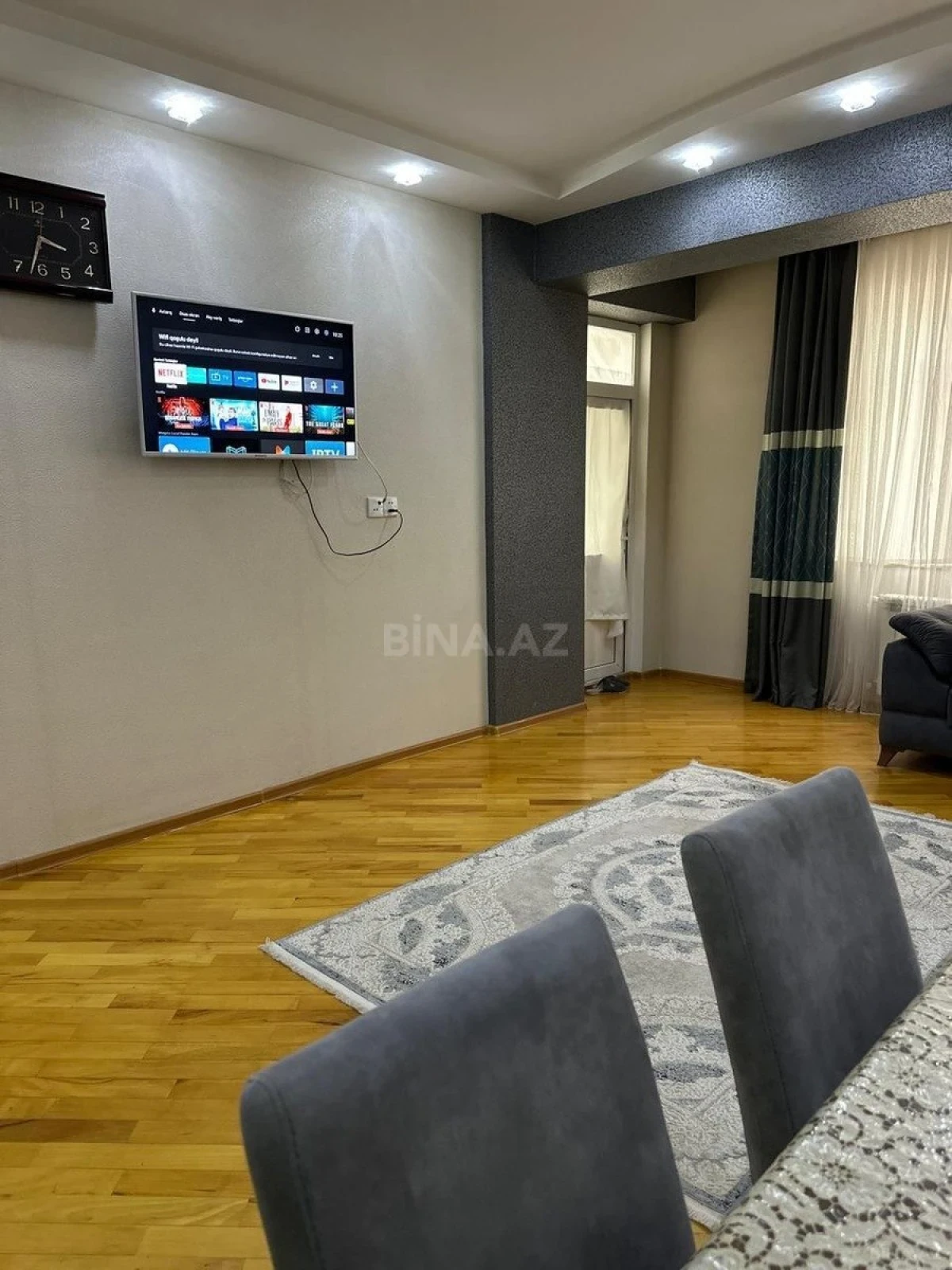 Kirayə verilir 2 otaqlı mənzil 90 m²