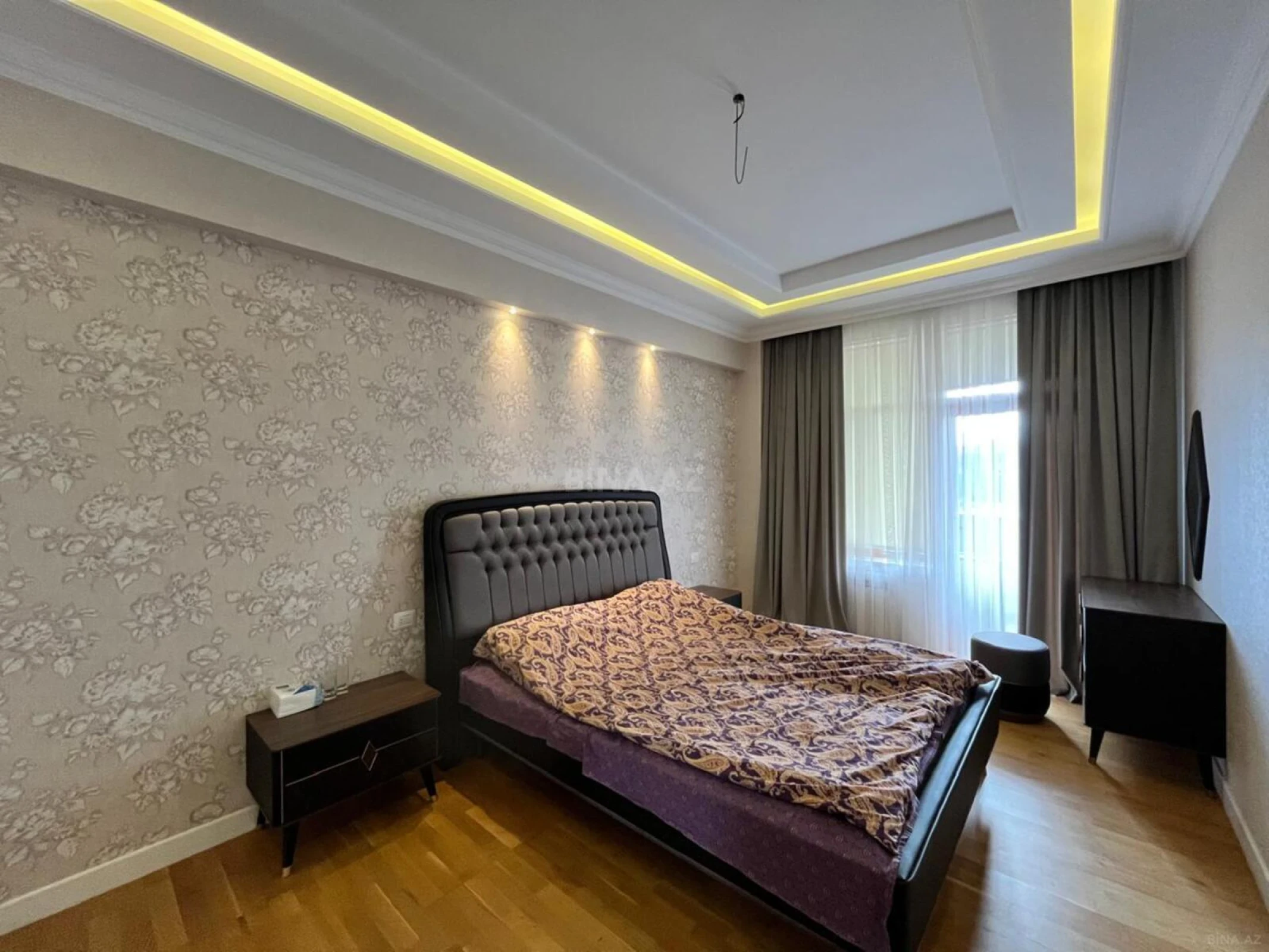 Satılır 3 otaqlı mənzil 170 m²