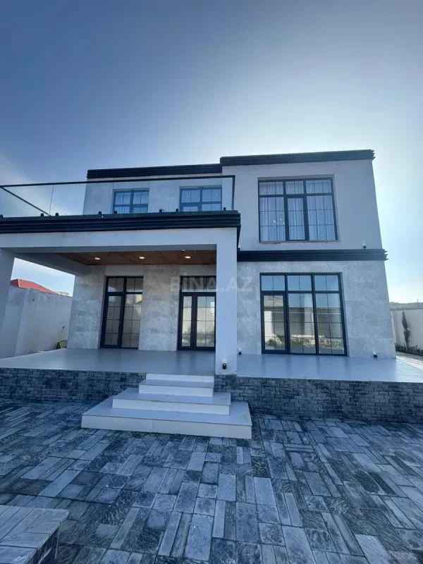 Satılır 5 otaqlı həyət evi 280 m²