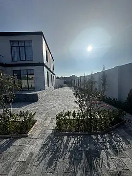 Satılır 5 otaqlı həyət evi 280 m²