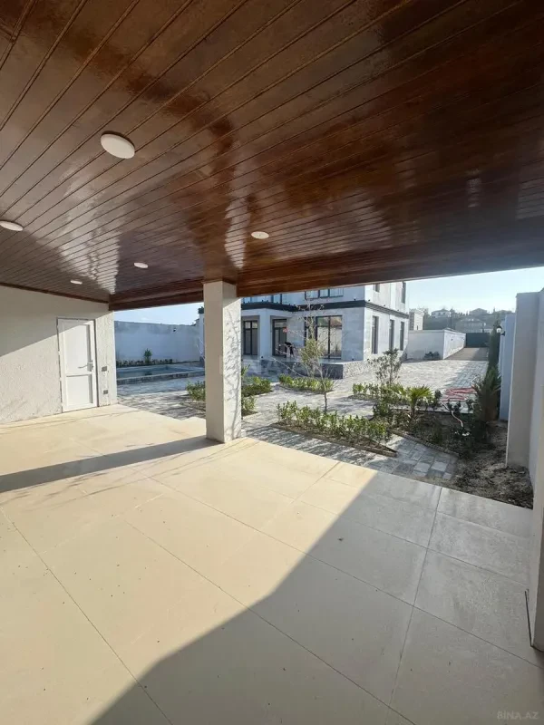 Satılır 5 otaqlı həyət evi 280 m²