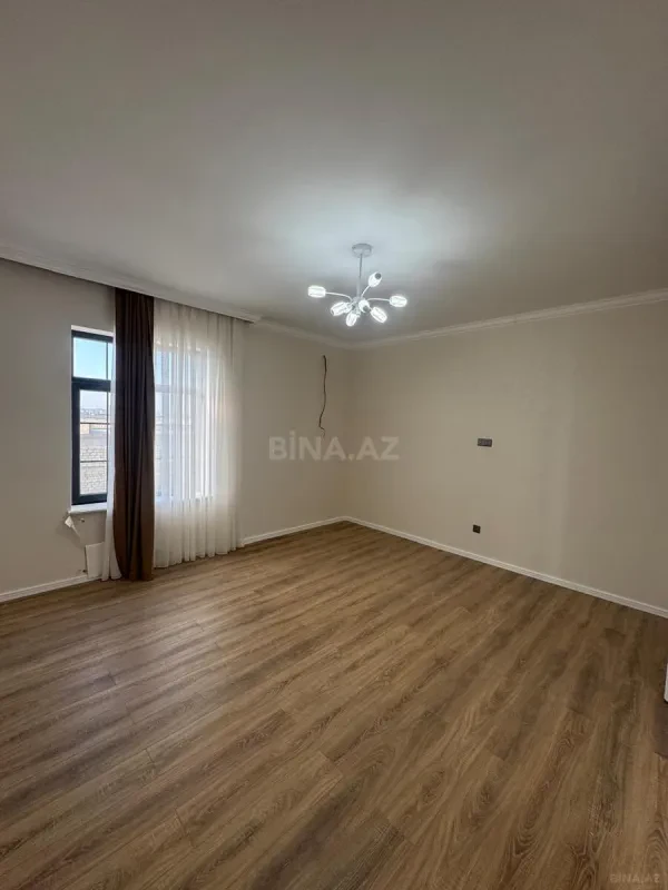 Satılır 5 otaqlı həyət evi 280 m²