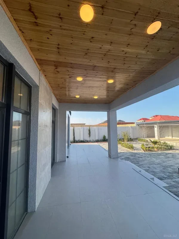 Satılır 5 otaqlı həyət evi 280 m²
