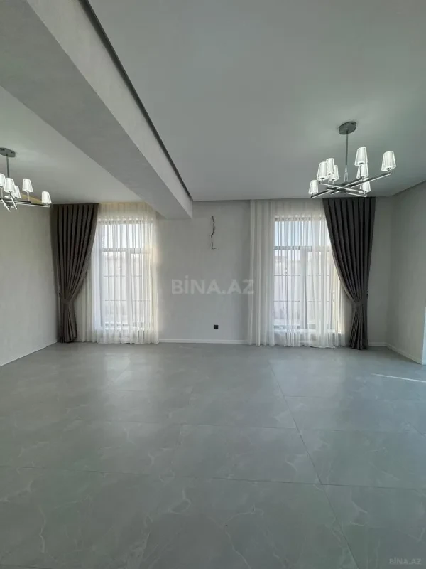 Satılır 5 otaqlı həyət evi 280 m²