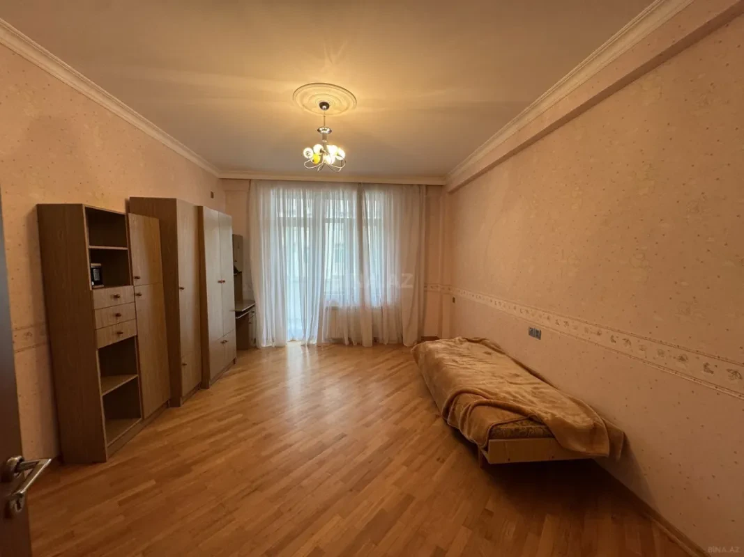 Kirayə verilir 3 otaqlı mənzil 125 m²