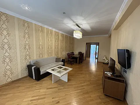 Kirayə verilir 3 otaqlı mənzil 125 m²