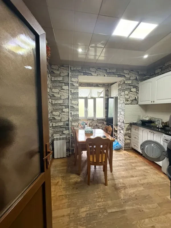 Satılır 4 otaqlı mənzil 90 m²