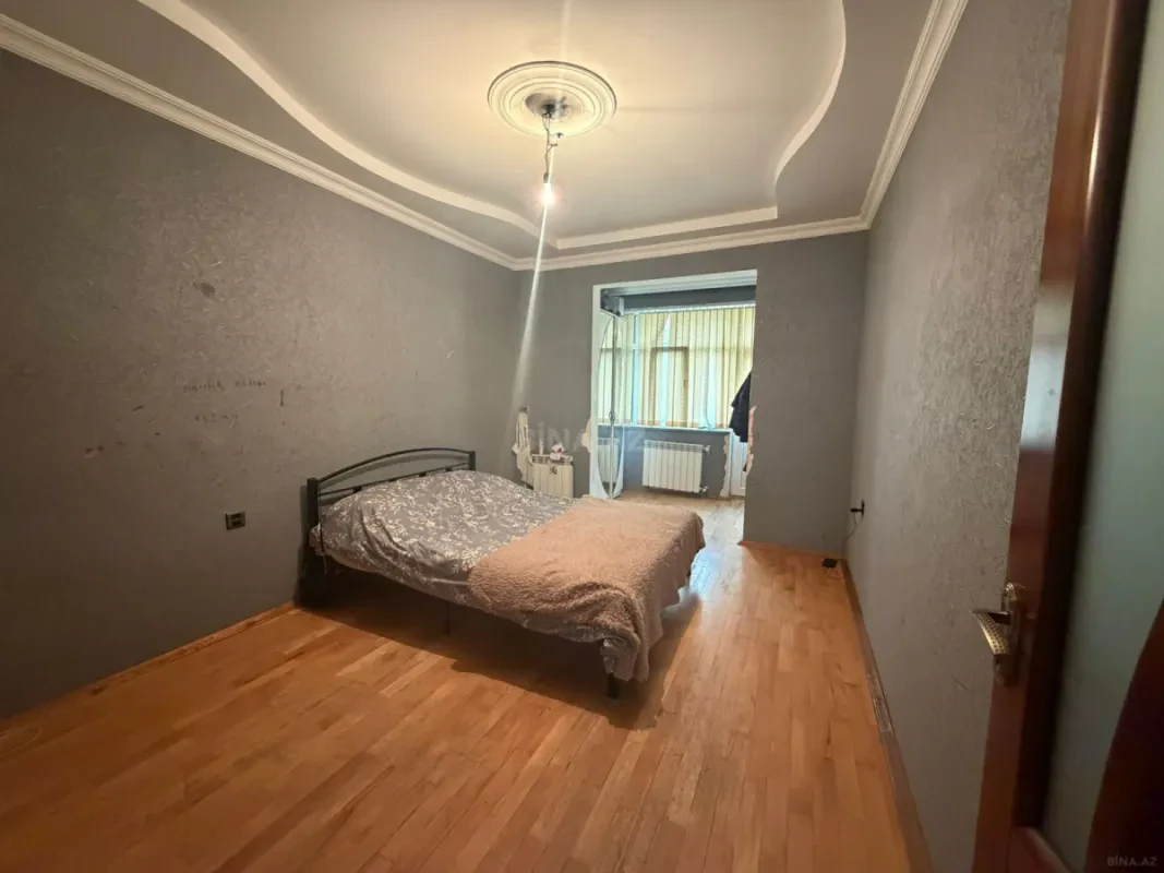 Satılır 4 otaqlı mənzil 90 m²