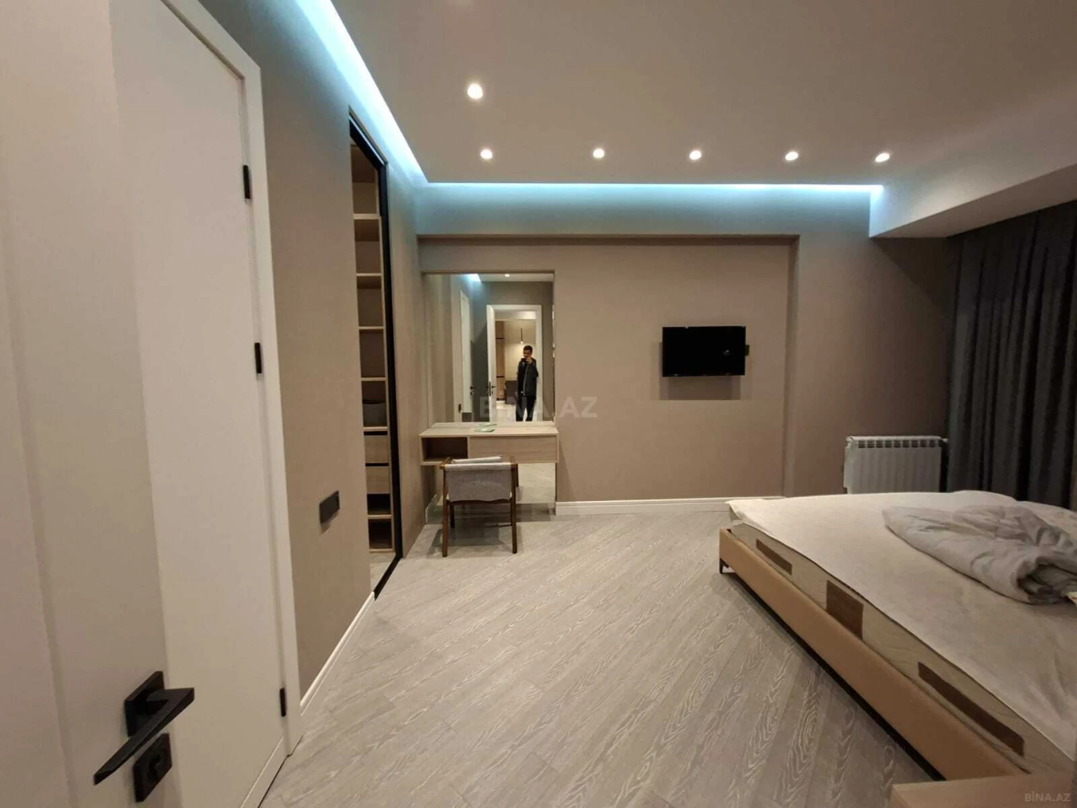 Kirayə verilir 3 otaqlı mənzil 130 m²