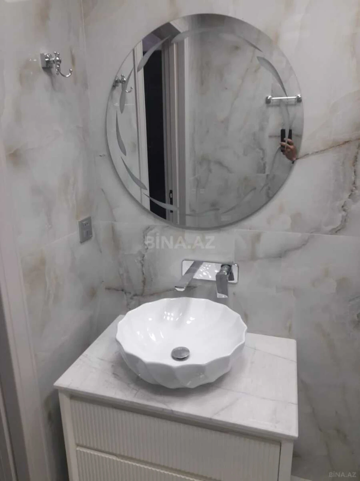 Kirayə verilir 3 otaqlı mənzil 130 m²
