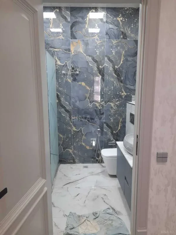 Kirayə verilir 3 otaqlı mənzil 130 m²
