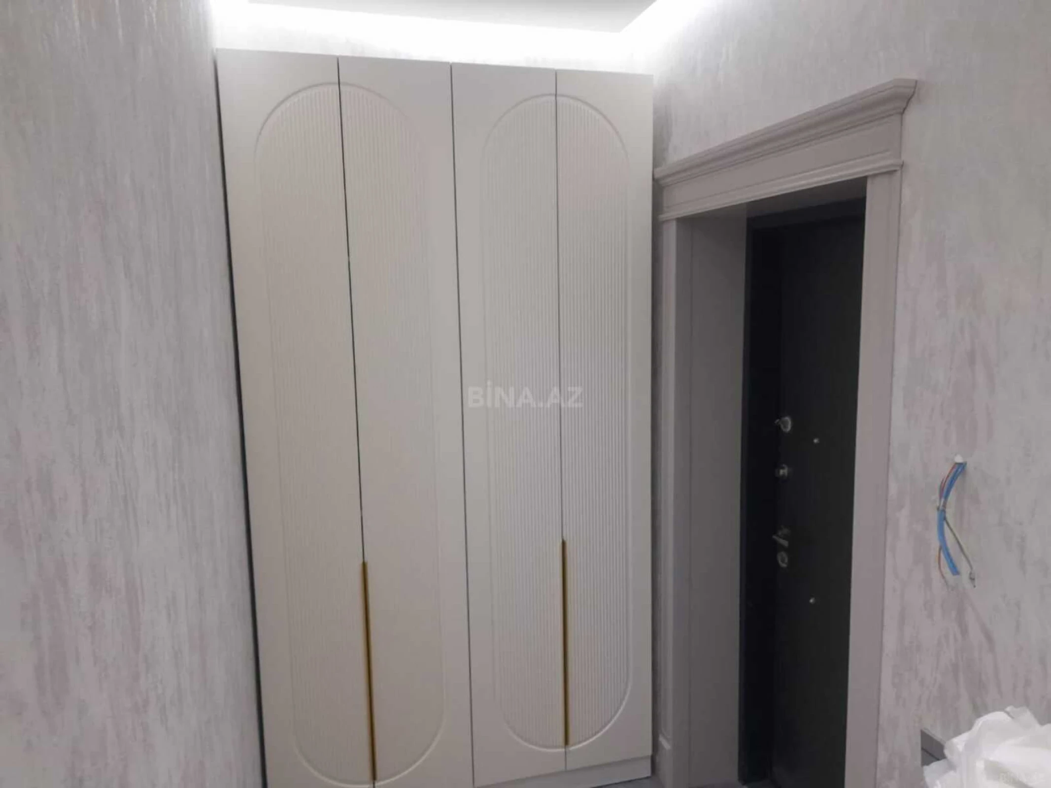Kirayə verilir 3 otaqlı mənzil 130 m²