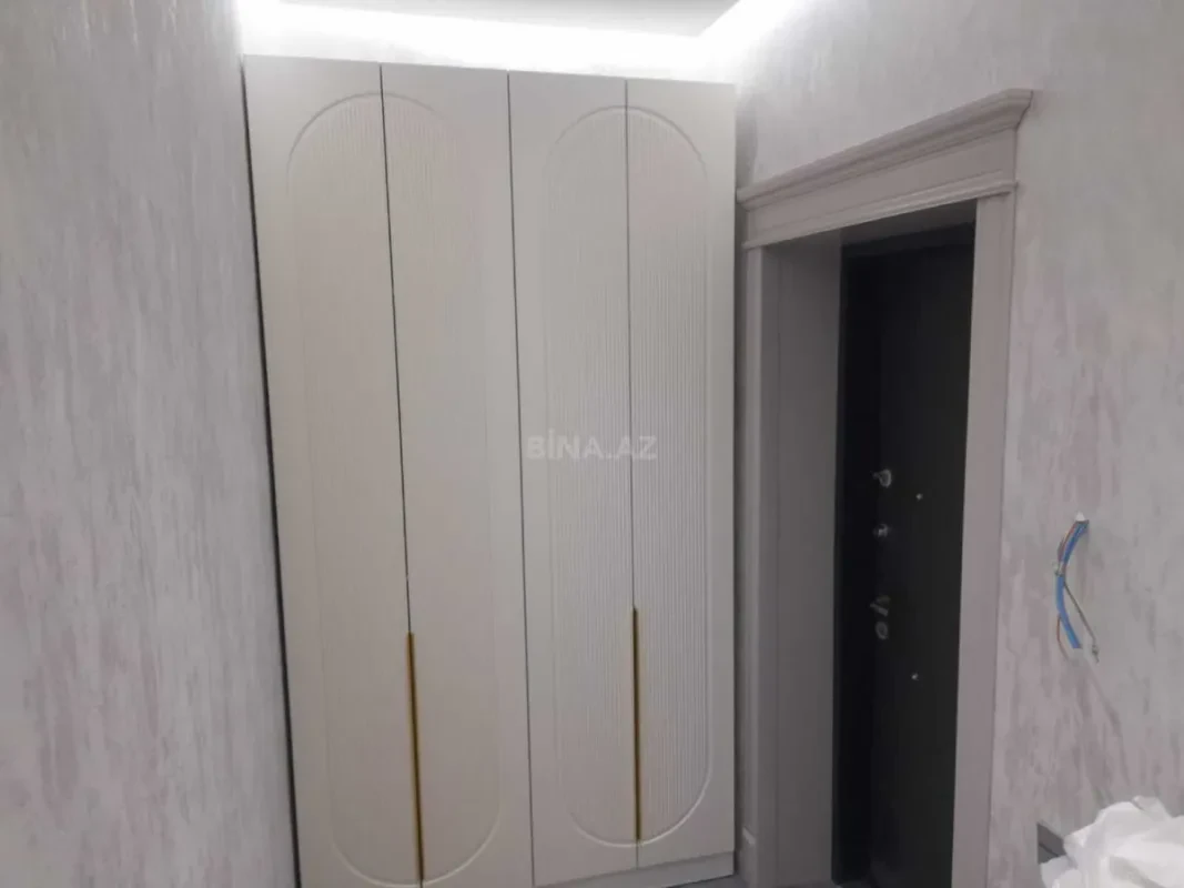 Kirayə verilir 3 otaqlı mənzil 130 m²