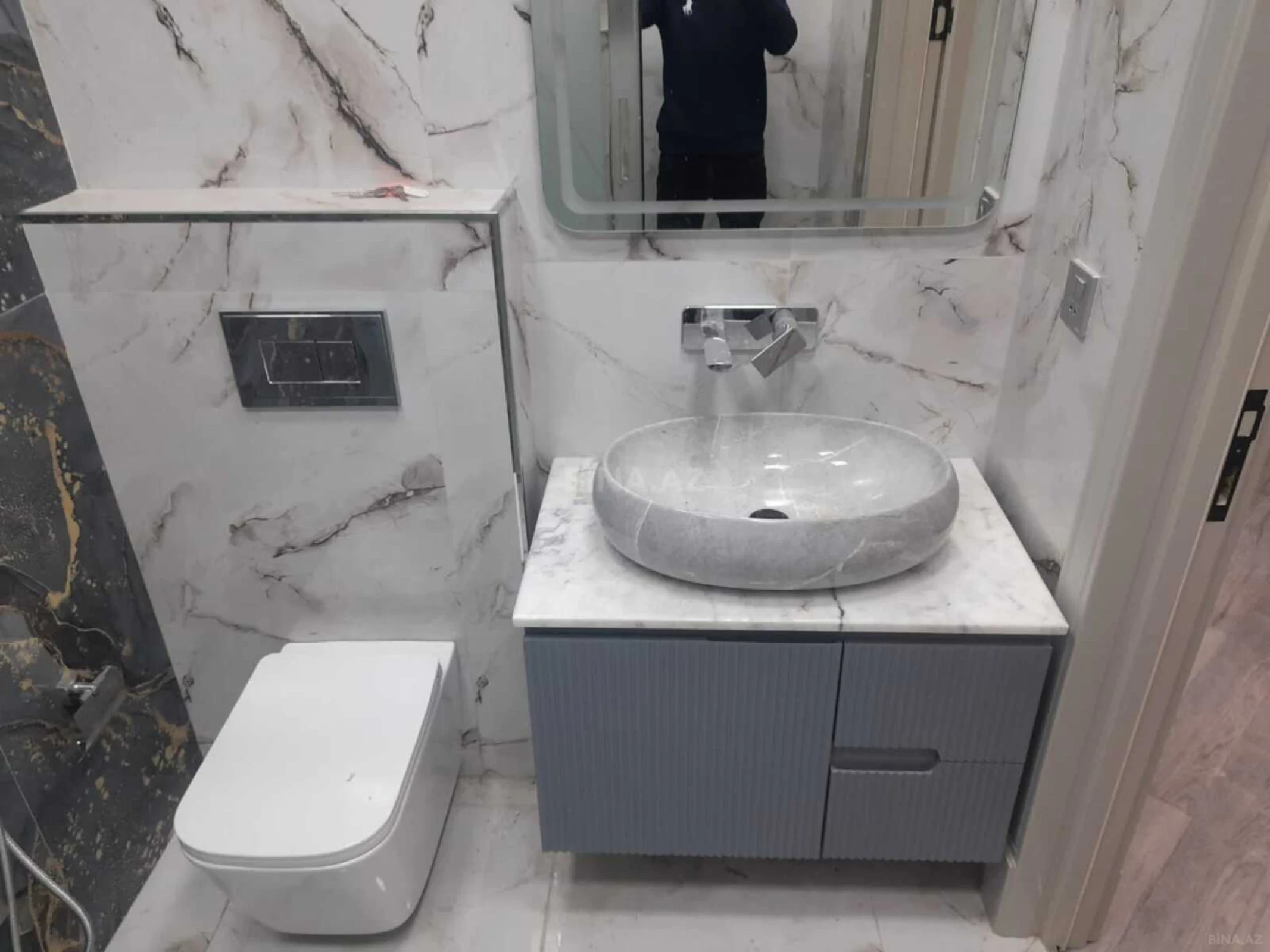 Kirayə verilir 3 otaqlı mənzil 130 m²