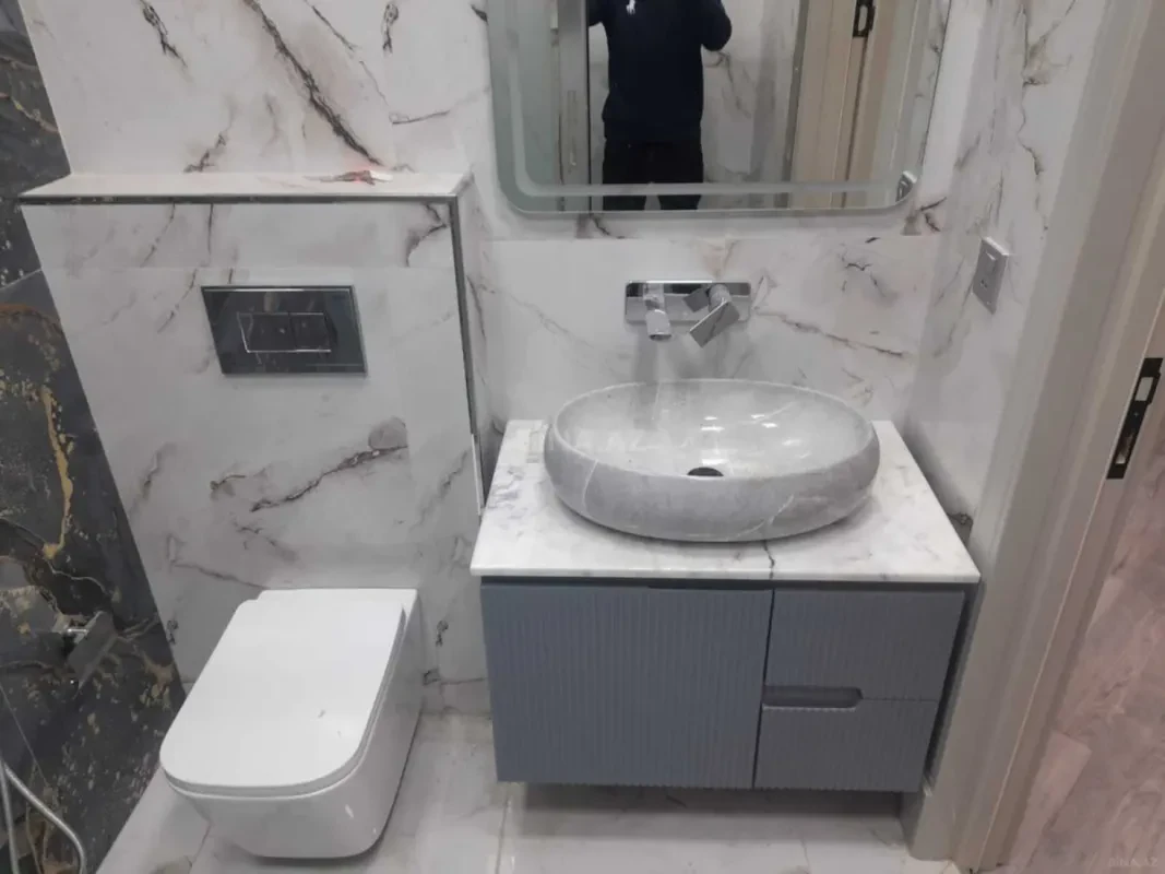 Kirayə verilir 3 otaqlı mənzil 130 m²