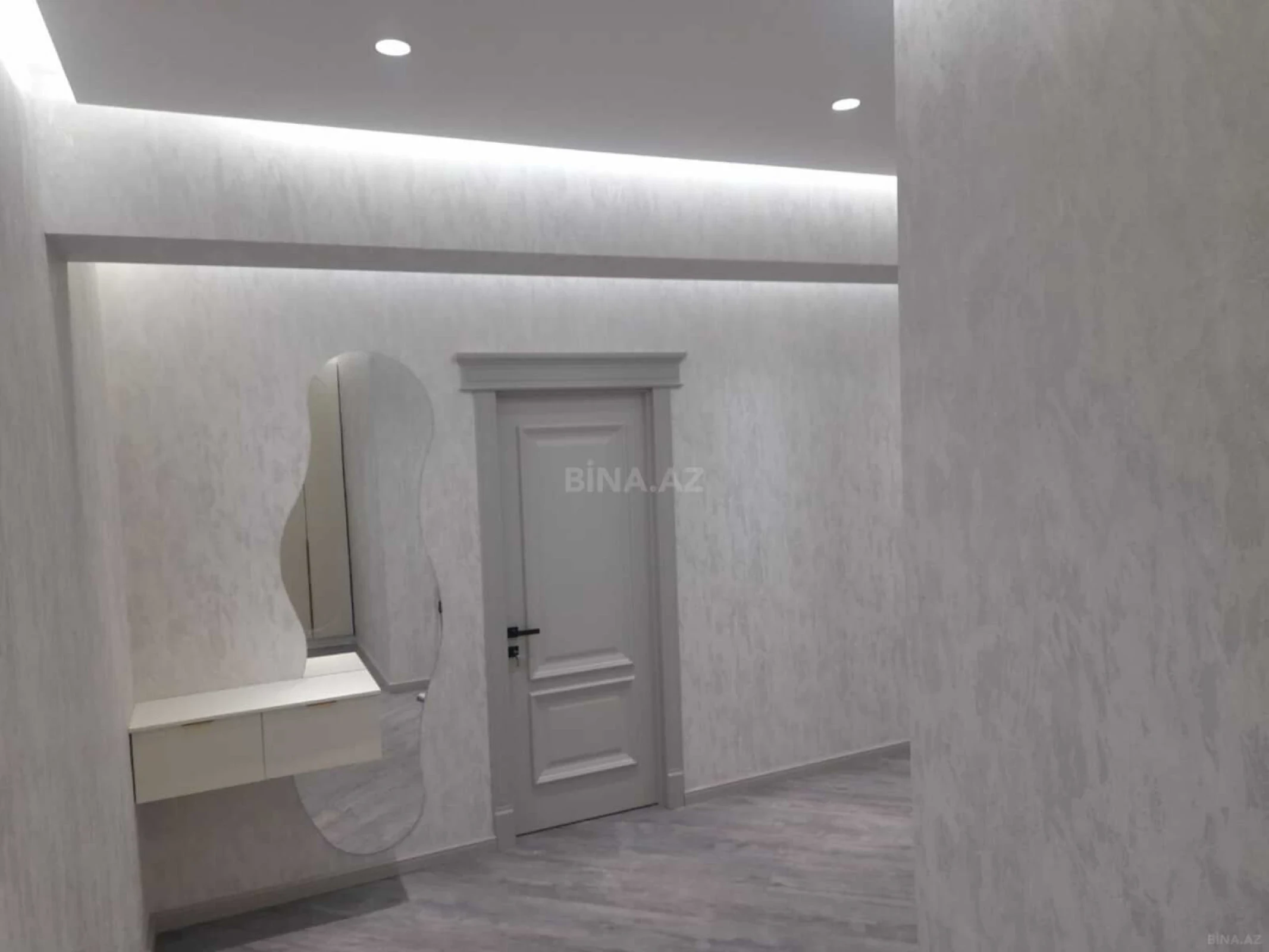 Kirayə verilir 3 otaqlı mənzil 130 m²