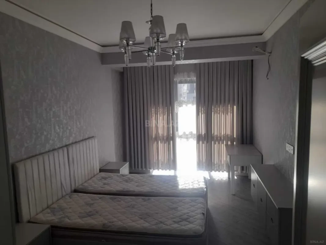 Kirayə verilir 3 otaqlı mənzil 130 m²
