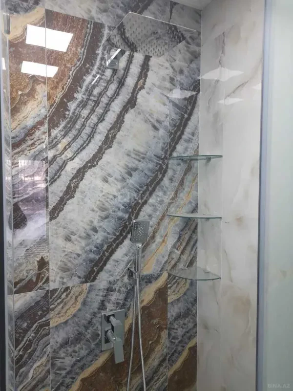 Kirayə verilir 3 otaqlı mənzil 130 m²