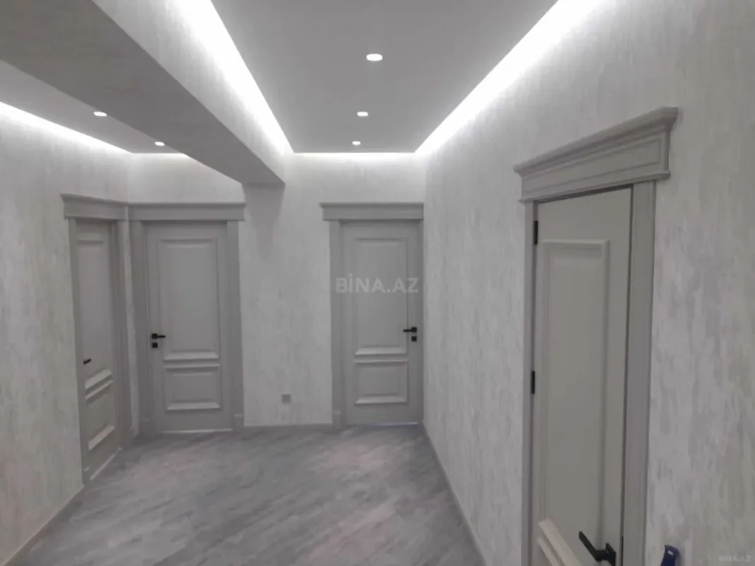 Kirayə verilir 3 otaqlı mənzil 130 m²