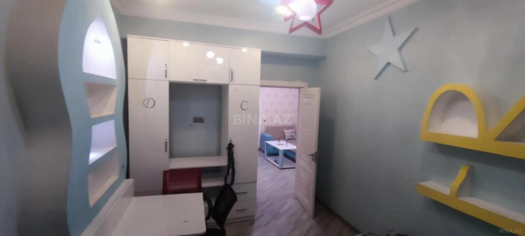 Kirayə verilir 4 otaqlı mənzil 114 m²