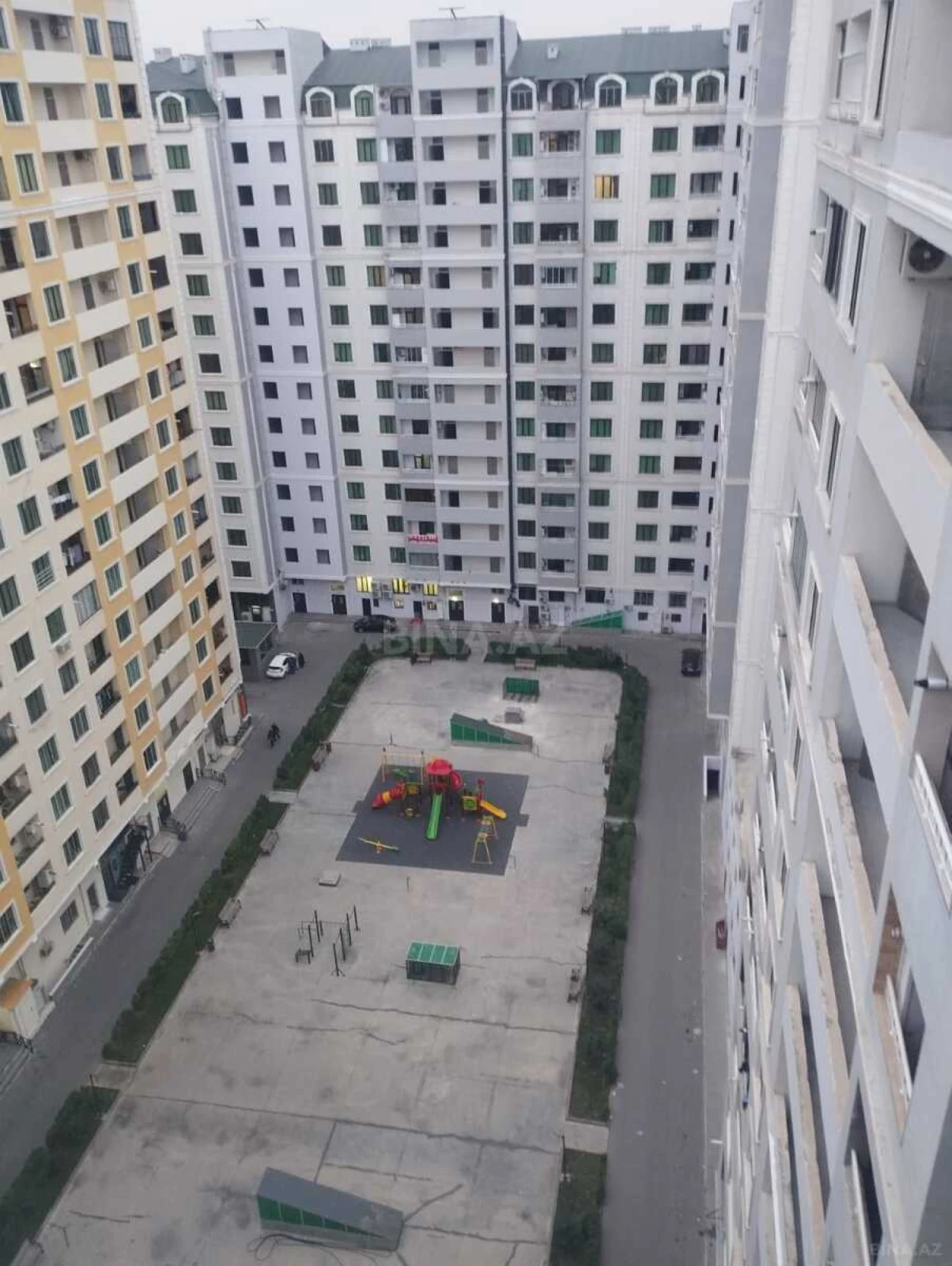 Kirayə verilir 3 otaqlı mənzil 108 m²