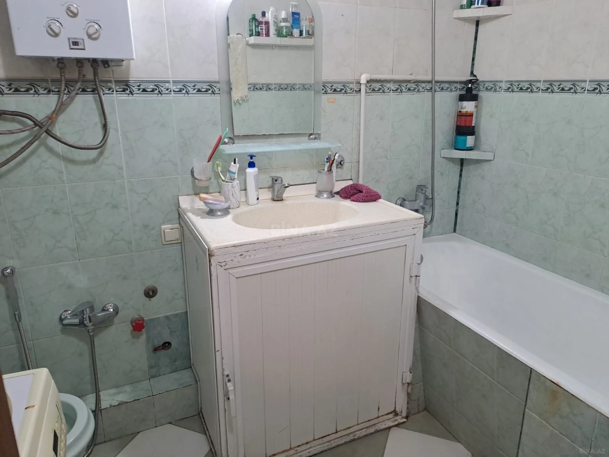 Satılır 2 otaqlı mənzil 65 m²