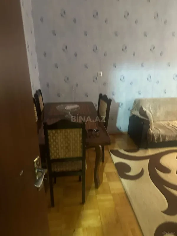 Satılır 4 otaqlı mənzil 110 m²