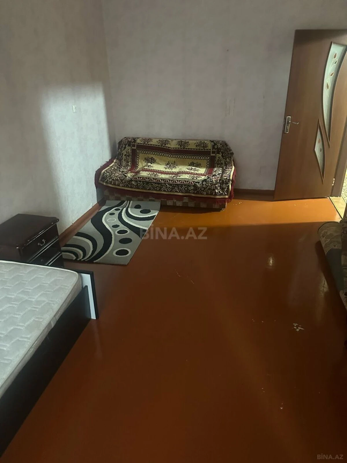 Satılır 4 otaqlı mənzil 110 m²