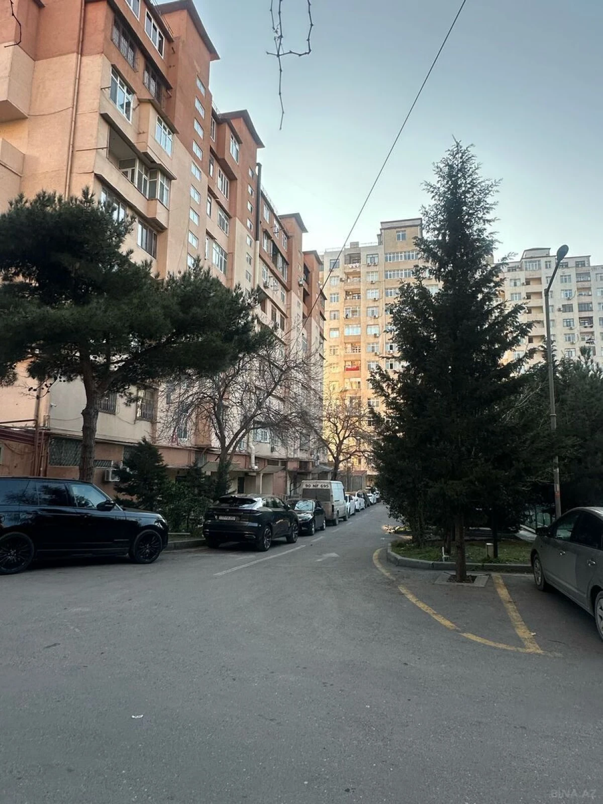 Satılır 4 otaqlı mənzil 110 m²