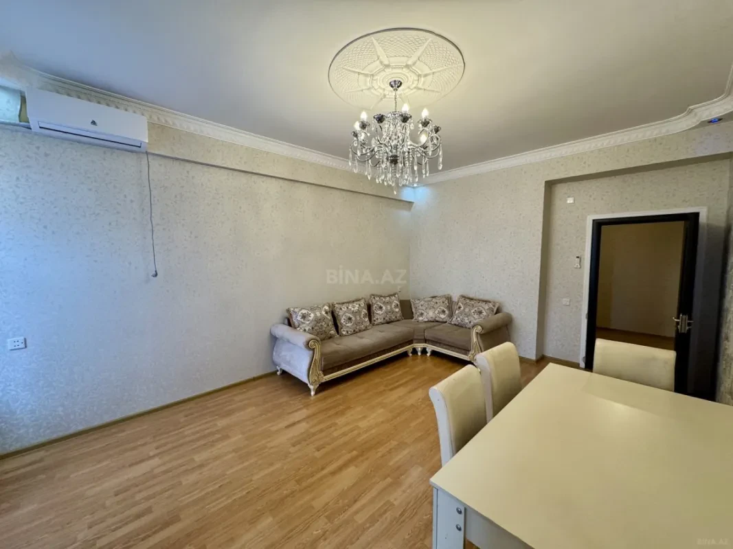 Satılır 2 otaqlı mənzil 70 m²
