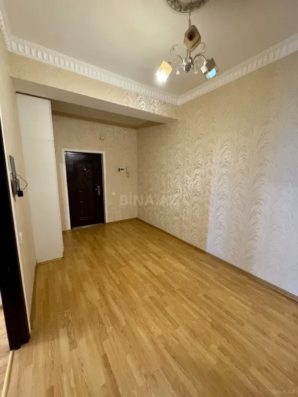 Satılır 2 otaqlı mənzil 70 m²