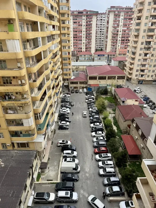 Satılır 2 otaqlı mənzil 70 m²