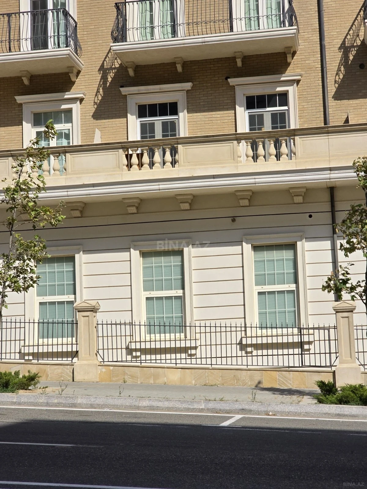 Kirayə verilir 3 otaqlı ofis 106 m²